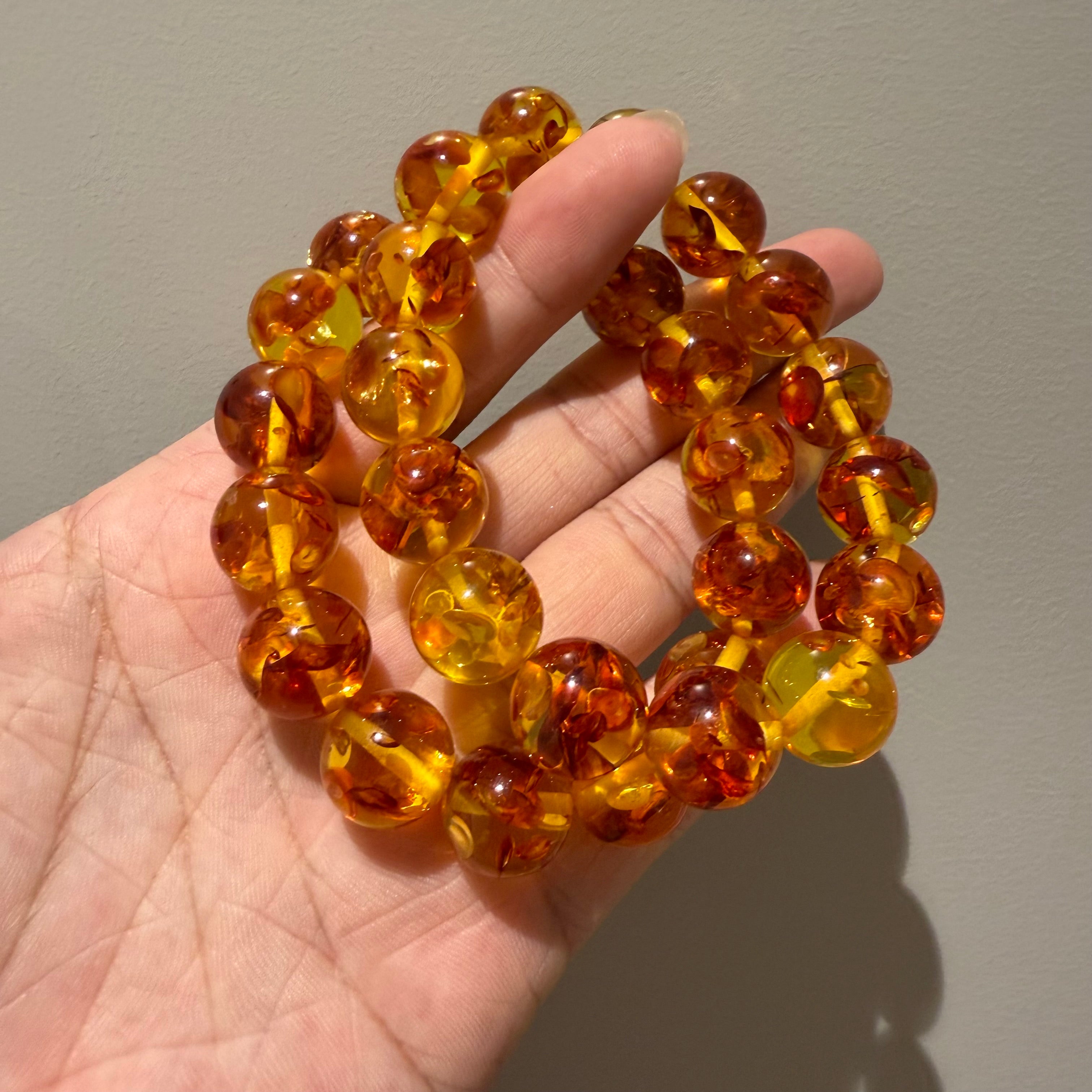 Piebald Amber 17cm Bracelet, 14mm
