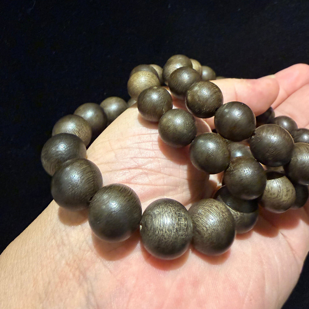 Kalimantan Agarwood 17cm Bracelet, 12mm/14mm