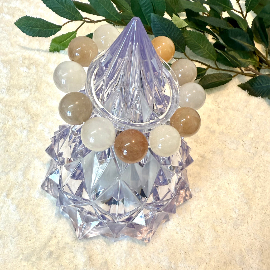 Rabbit Hair Quartz with Cat’s Eye Effect Crystal Bracelet, 16.5-17mm