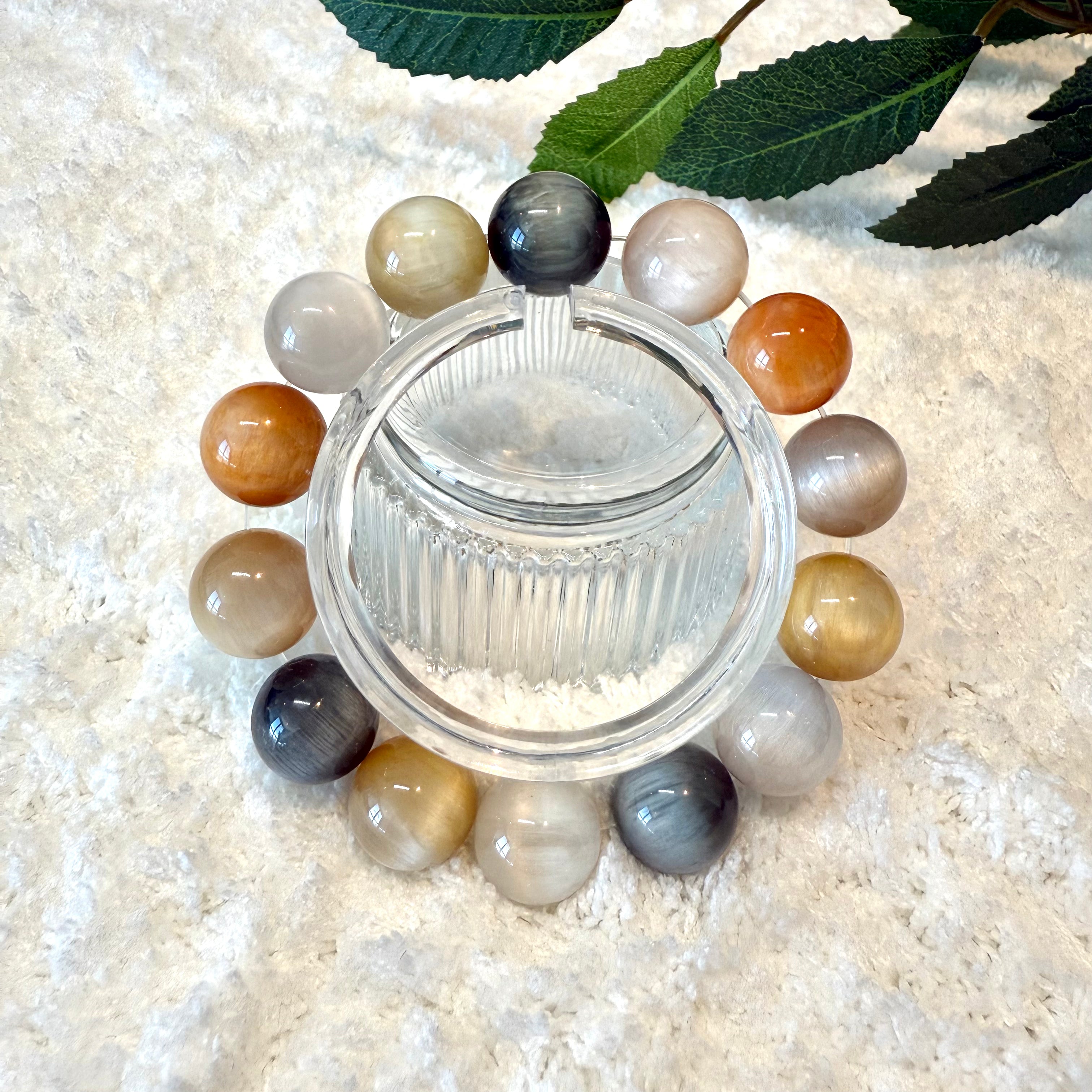 Rabbit Hair Quartz with Cat’s Eye Effect Crystal Bracelet, 13.5-14mm