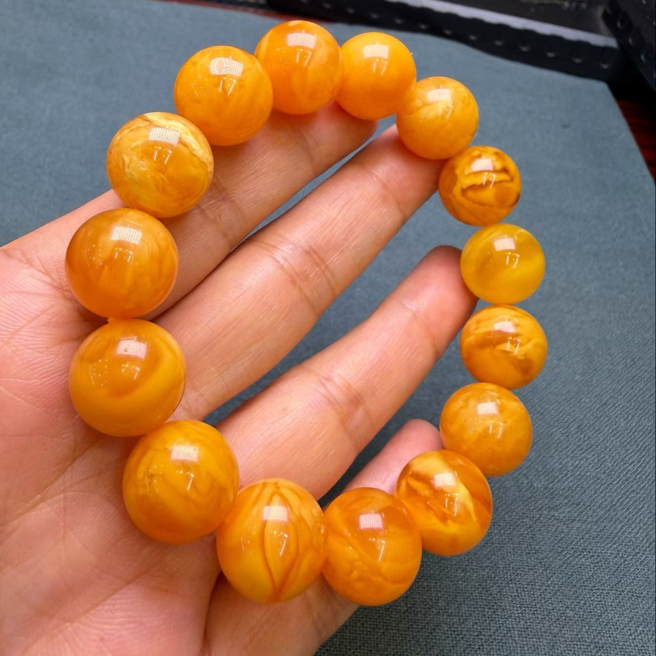 Premium Flower Wax Amber Bracelet – 14mm